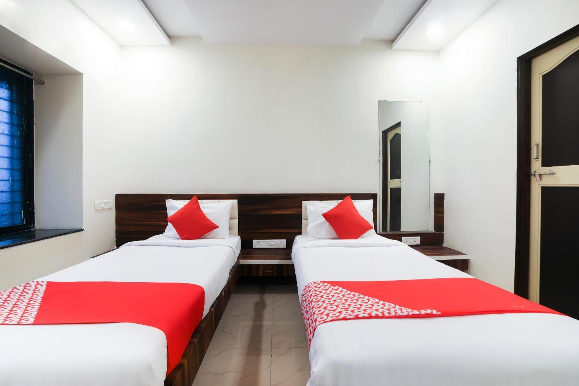 Hotel O Club Metro Нагпур Екстериор снимка