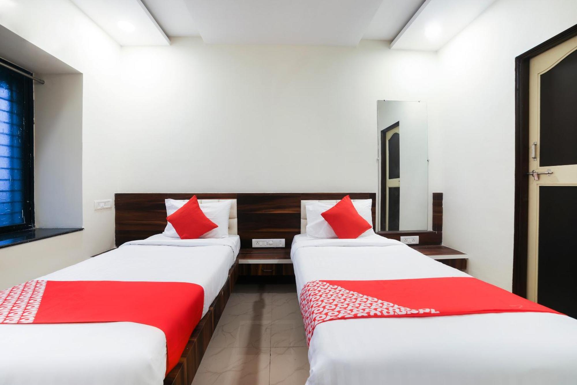 Hotel O Club Metro Нагпур Екстериор снимка
